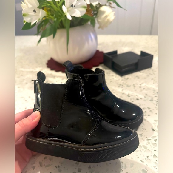 Freshly picked size 6 boots - Picture 3 of 3